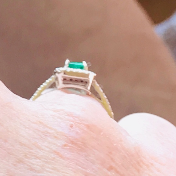 ❌❌ SOLD❌❌❌1,400 ♦️♦️FINAL PRICE ♦️♦️EMERALD - Picture 4 of 8